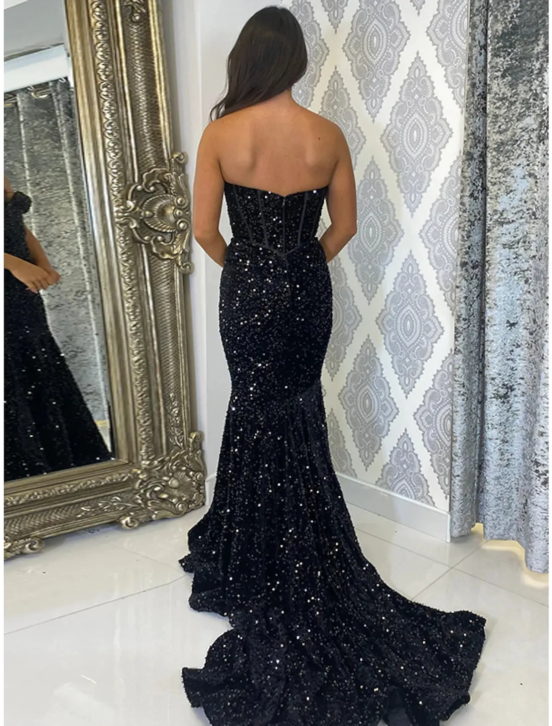 A-Line Mermaid / Trumpet Prom Dresses Glittering Dress Prom Wedding Party Court Train Sleeveless Sweetheart Sequined Backless with Sequin Evening Dress